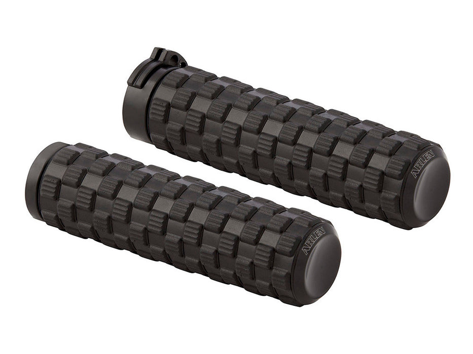 Air Trax Handgrips - Black. Fits H-D with Throttle Cable.
