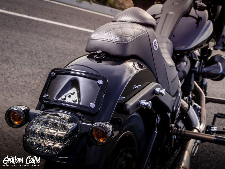 Laydown Curved Number Plate Frame with Mount - Gloss Black