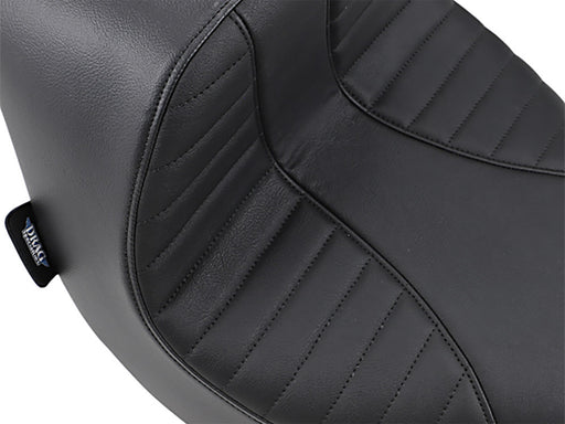 Ez Solo Seat with Black Scorpion Stitch. Fits Fatboy 2018up & Breakout 2023up