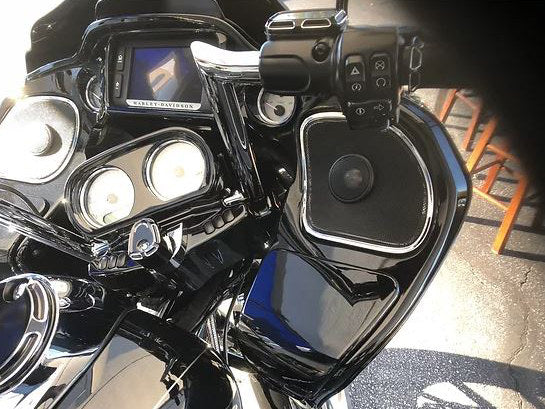 Wild Boar, 600 Watt Amp x 4 Speaker Kit & Saddlebag Lids. Fits Road Glide 2015-2023