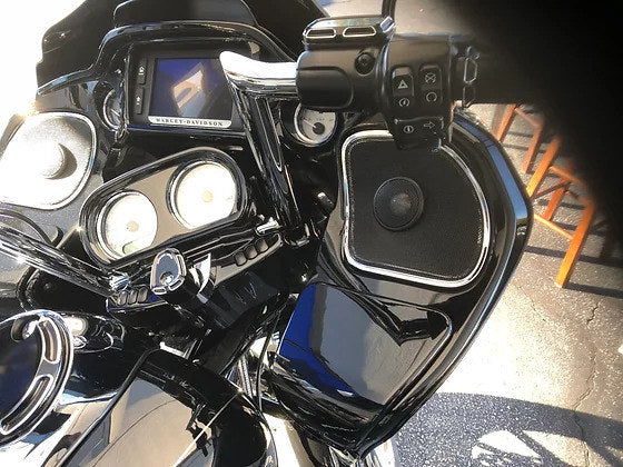 Wild Boar, 400 Watt Amp x 2 Speaker Kit. Fits Road Glide 2015-2023