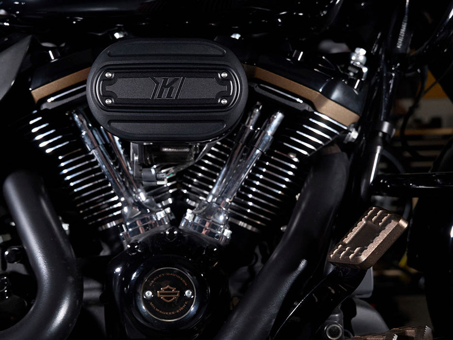 Oval Air Cleaner Kit - Black. Fits Touring 2017-2024 & Softail 2018-2024