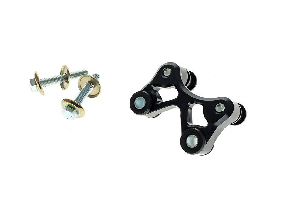 SDC Dagger Pullback Plate - Black. Fits Softail 2018up