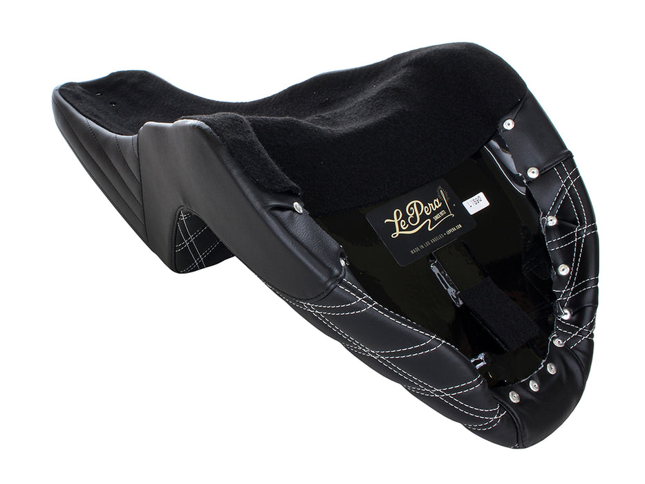 Kickflip Dual Seat with White Double Diamond Stitch. Fits Softail Slim & Street Bob 2018up & Standard 2020up.