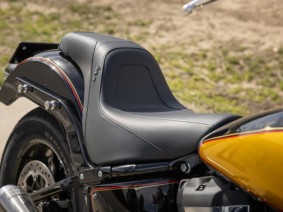 SADDLEMEN Thrashin X Saddlemen Step-Up Smooth Dual Seat. Fits Sport Glide & Low Rider 2018up, Low Rider S 2020up & Low Rider ST 2022up