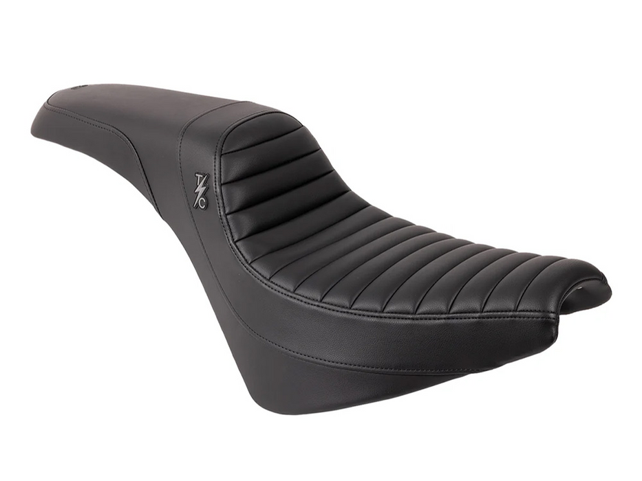 SADDLEMEN Thrashin X Saddlemen Step-Up Tuck & Roll Dual Seat. Fits Softail Street Bob 2018up & Standard 2020up