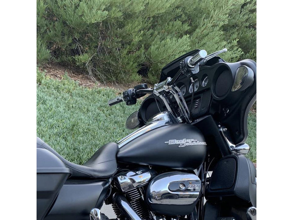 Street Glide Riser Adapter - Black. Fits Street Glide 2014up