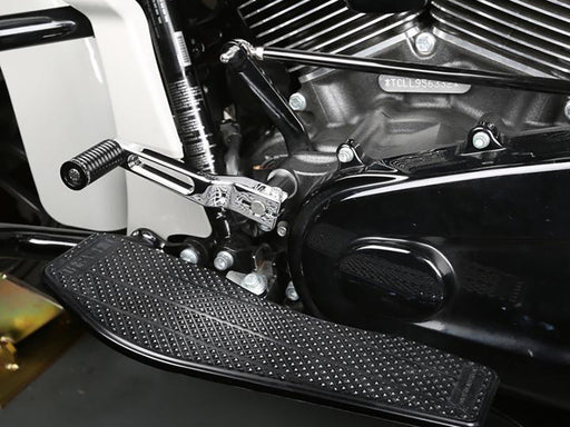 Billet Shift Lever - Chrome. 1in. Shorter Length. Fits Touring 1983up, Trike 2008up, FXR 1982-1994 & FL Softail 1986-2017.